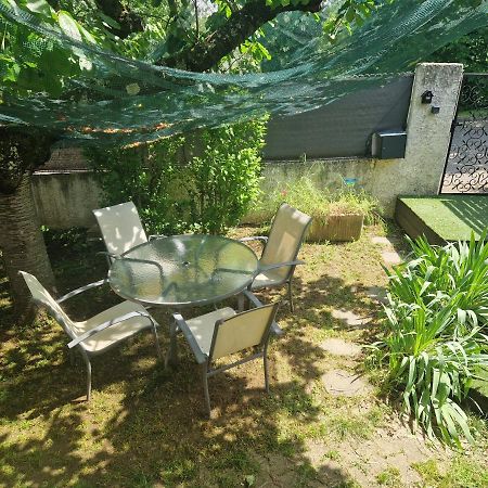 Appartement Independant Dans Maison Avec Jardinet, Au Calme Sérézin-du-Rhône Extérieur photo